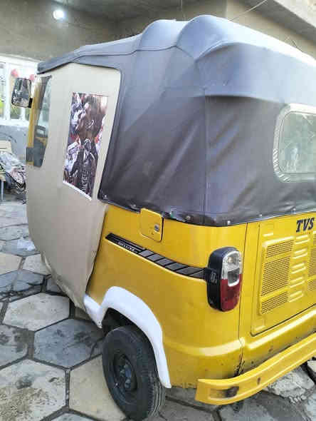 السلام عليكم تكتك للبيع تكتك تي في اس جاهزه خير من الله هل لشوفها كدام عينك مثل بلصوره جاهزة مانقصها برغي بيها طخه زغيره بجهت ليمنه بلغد فقط والمكينه مجفته تجفيت شركه المديل 2019 السعر تلاثه ملاين وبيها مجال المكان بابل ابو خستاوي الرقم *********** مامتواجد على فيس شراي يتصل وبيها مجال للطيبين
