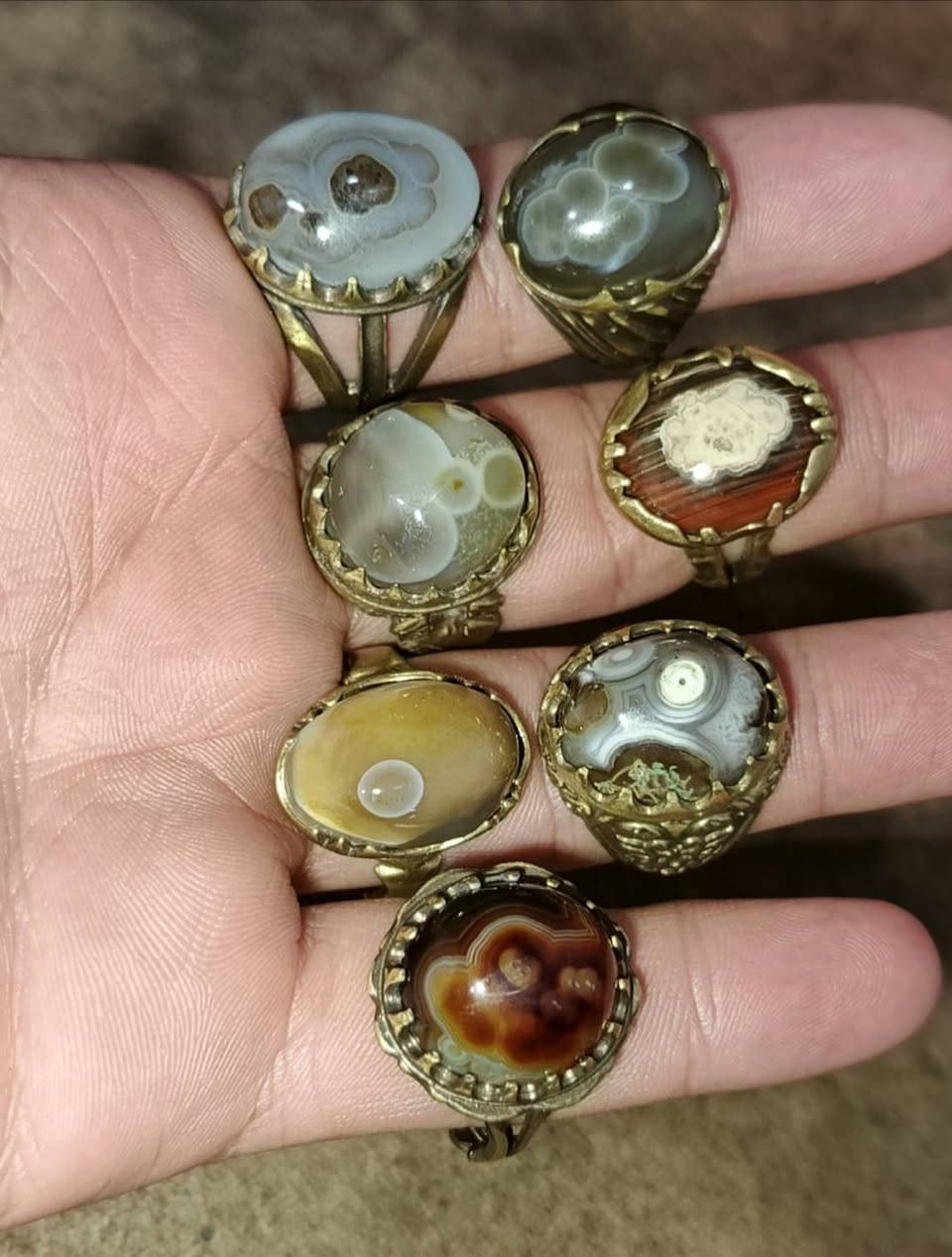 خواتم نحاس وفضة أحجار أصلية بالذمة والأسعار جدا مناسبة 
حجز وتفاصيل أكثر خاص او واتساب ***********🌹
وموجود عندي كل انواع الاحجار باسعار مناسبة.
