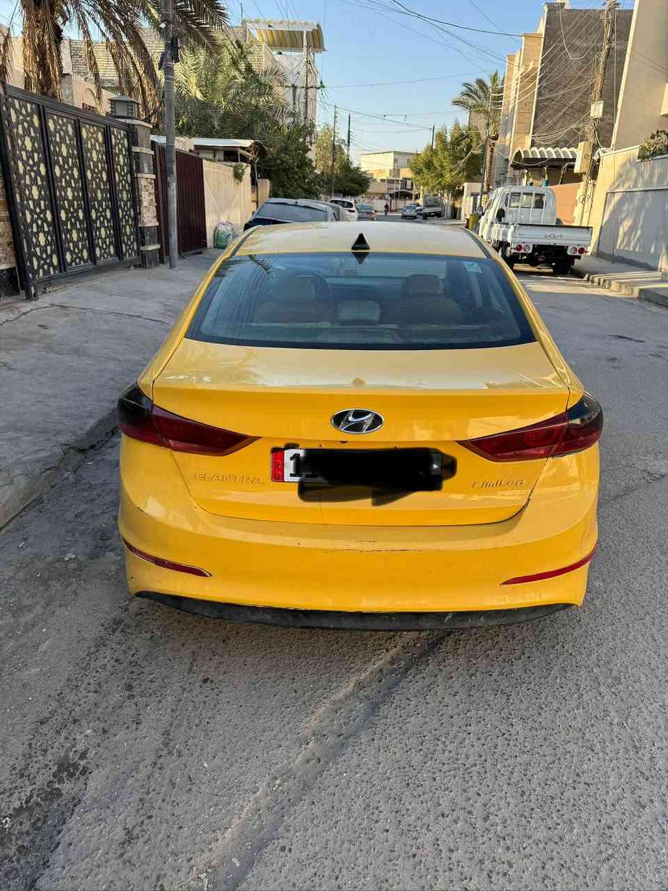 السلام عليكم النترا  وارد امريكي 2018 حادث بنيد وجاملغ ايرباك استيرن فقط 
تخم تاير جديد حداديه صدر جديد كير مكينه خير من الله السعر 125 وبيها مجال 
موبايل 0777 934 0074
