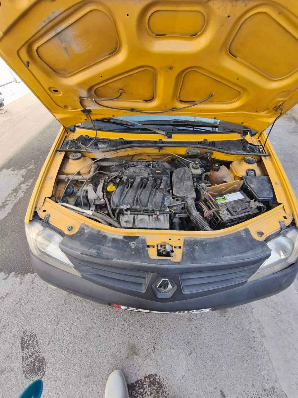 للبيع رينو لوكان 2009 السعر ٣٦
العنوان بغداد***********
للبيع رينو لوكان 2009
محرك مشدود قبل 5 أشهر
كير جديد
صدر جديد
فلنجات اماميه جديده 
اذان *روس روط 
قاعده فيتم كامله 
دسكات جددد 
السيارة فول وما بيها شي مهم.
الملاحظات: اكون واضح وياك 
شمعه جهة السايق تحتاج تبديل (موجودة بالصندوق)
الكلج نص عمر
الإيسي واكف  والمجول ضعيف
الايتات الأمامية ضعيفة
المكيف يحتاج شحن غاز فقط.
السعر مناسب وقابل للتفاوض للجادين.
