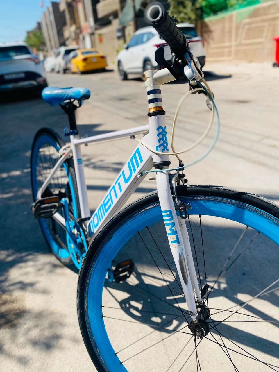 سلام عليكم بايسكل للبيع
نوعه (Momentum)

مكينه(SRAM X-4)

متكون من ثمن سراعات 

بايسكل متروك بي شخوط بسيطه لأكن ما مأثره عليه

سعره ١٥٠الف بي مجال للطيبين 

عنوان بغداد البنوك رقم ٠***********واتساب@@

