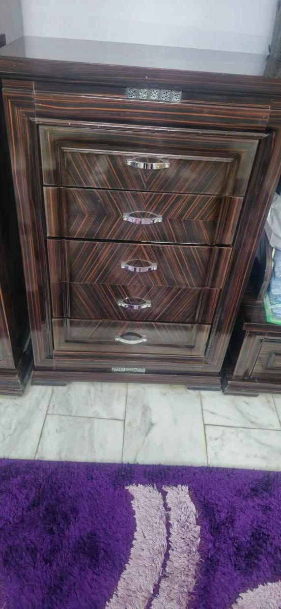 غرفة نوم تركية للبيع بسعر ٧٥٠ من سبع قطع 
كنتور ستة ابواب و٢ كوميدي وسرير نفرين وميز تواليت وزاوية لتعليق الملابس  ومجرات  
العنوان بغداد الحرية بغداد, العراق


**إذا كنت صاحب هذا الإعلان وتريد حذفه لأي سبب، رجاءا أرسل رسالة إلى الدعم الفني**