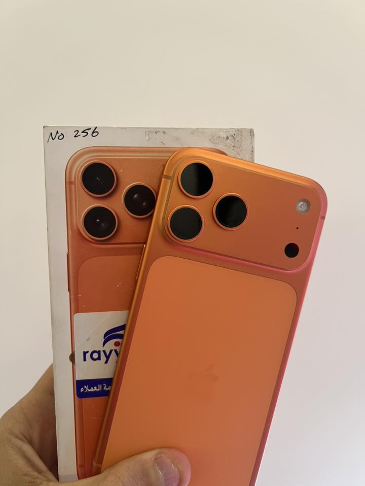 للبيع 17 برو ماكس ذاكره 256 بطاريه 100 مشحون 17 مره حاله حال الجديد ضمان سنه يجي تك سيمكارت ملحقاته كامله ويا شخط مابي 

السعر : 1870 
شراي اتصل 
***********
