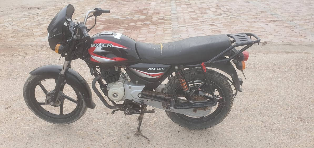 دراجه بوكسر البيع 2022 اوراق اصولي بيها تبخير السعر 900 وبيها مجال المكان العزير ***********
