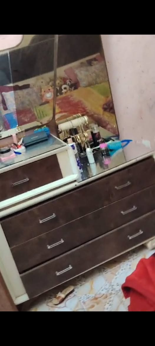 غرفة ٦قطع  خشبها ثقيل للبيع
العنوان بغداد الحسينيه


**إذا كنت صاحب هذا الإعلان وتريد حذفه لأي سبب، رجاءا أرسل رسالة إلى الدعم الفني**