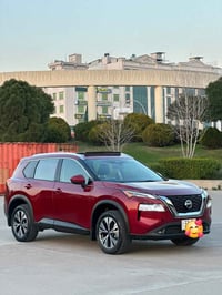 نيسان روج 2021 SV AWD محرك 4سلندر  حجم المحرك 2500cc المواصفات :- فتحة...