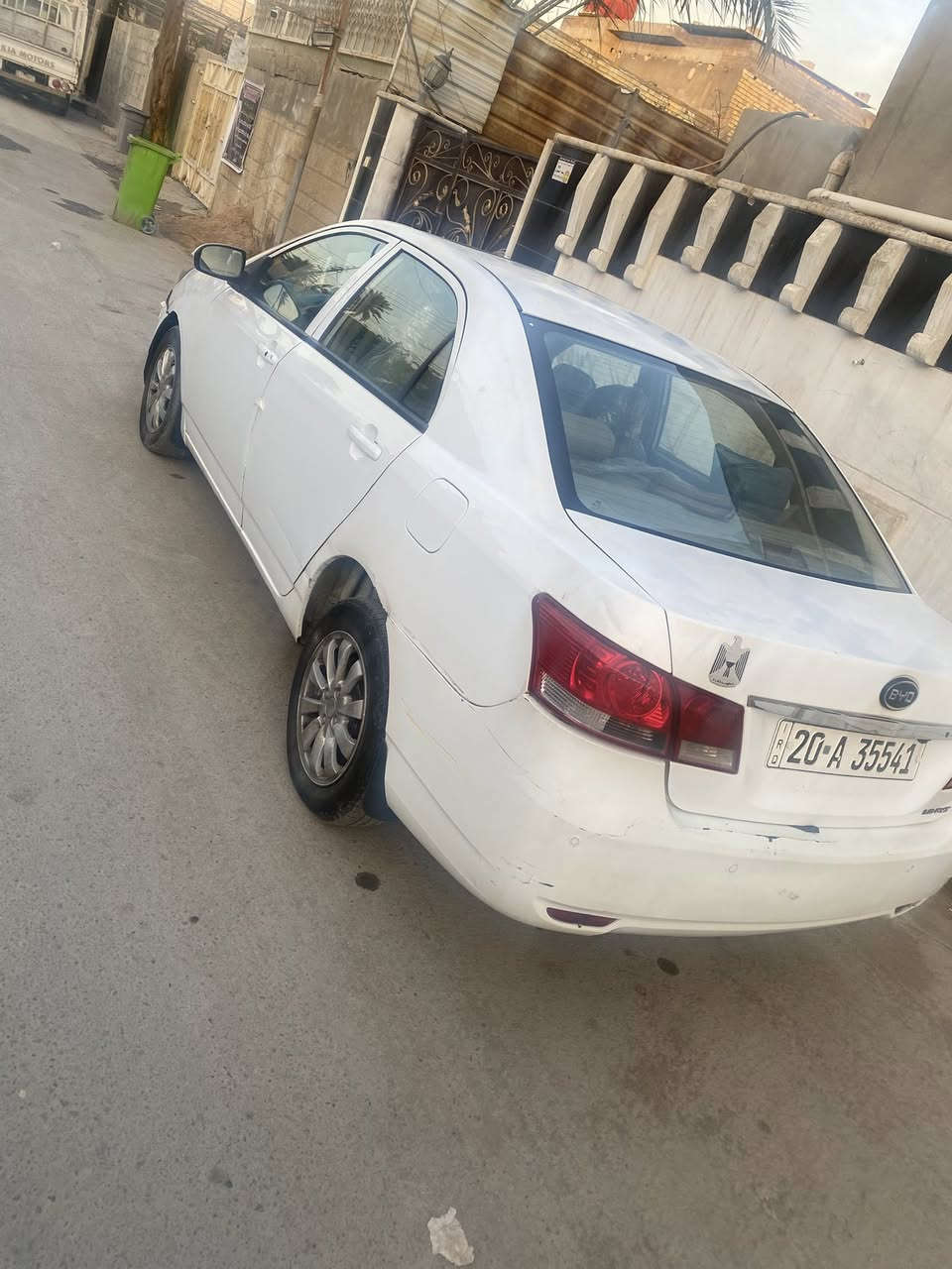 السلام عليكم
بي واي دي موديل 2013 مكفوله كفاله عامه (محرك كير تبريد صبغ صدر جديد بصمه شاشه سلايت كشنات جلد تتدفئه )شغاله رقم ديالى  بسمي*********** السعر 63$
