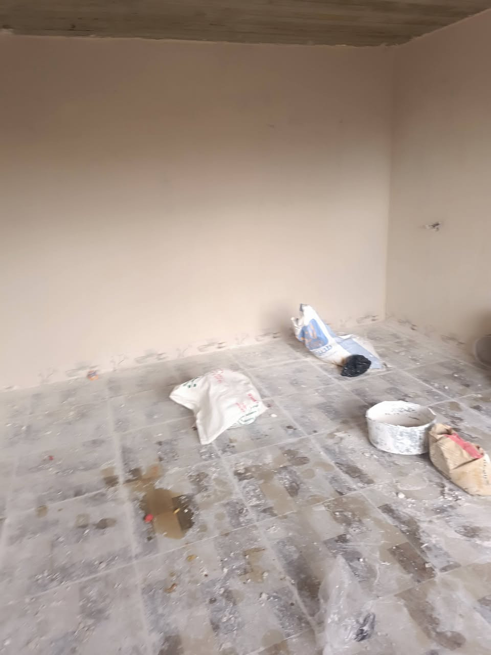 اسطه جص متفرغ حاليآ
نعمل داخل كركوك فقط وسعار مناسبه
راسلني خاص او اتصل  
         ***********
