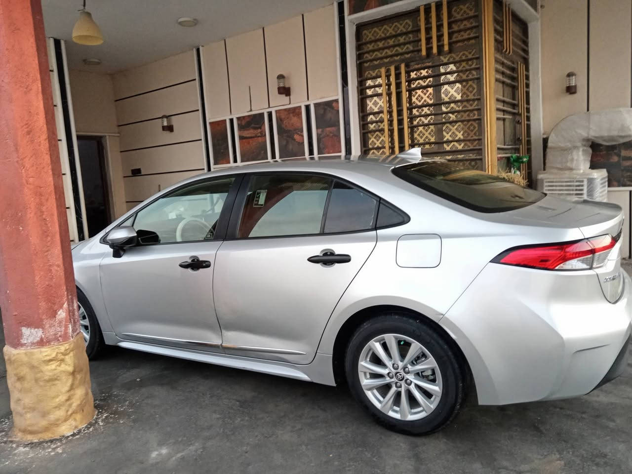 كورله موديل ٢٠٢٣ ماشيه ٣٤ رقم ربيل مكينه ٢٠٠ بيه بنيد مبدل وبيه بارد بين البابين سياره بصمه وشاشه  وبصمت بواب سايد بريك كهرباي سياره جديده مكاني كربلاء سعره ١٤٥ بيه مجال ***********
