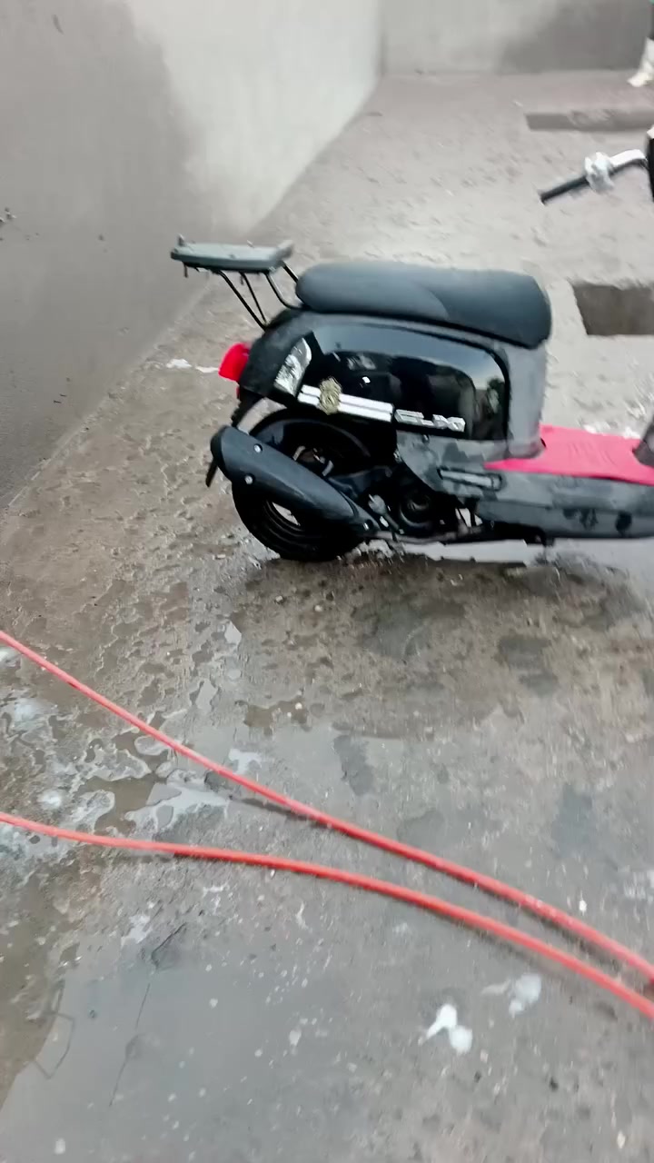 السلام عليكم دراجه للبيع مليون و300 ولي شراي بيها مجال بسيط البصره ابو الخصيب حمدان*********** هذا الرقم بواتساب
