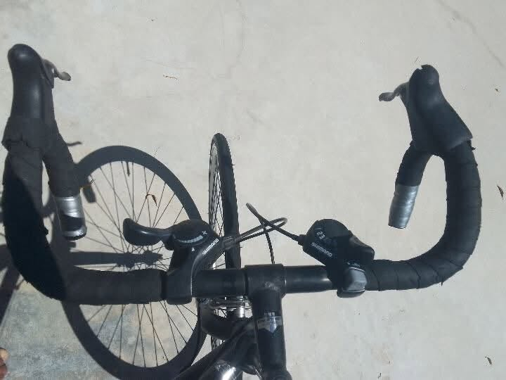 السلام عليكم

للبيع فقط 

بايسكل c700 للبيع

كله مختم بلادي

من ماركة شيمانو اليابانيه

خفيف جدا وسريع ✈

تايرات نضيفه

جاهز اي عطل مابي

 سستم شيمانو اصلي 

وياله المنيوم

السعر 220 وبي مجال للطيبين 🤍


**إذا كنت صاحب هذا الإعلان وتريد حذفه لأي سبب، رجاءا أرسل رسالة إلى الدعم الفني**