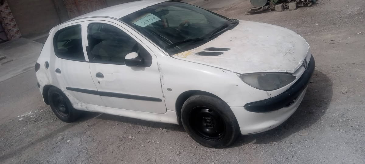 لبيع مال مزاد بغداد بيه كتاب مال مزاد بيحو 206موديل2006 عنوانه بديالى،،، السعر 15ورقه الشراي يدلل جاهزه يعلق ويدلل
