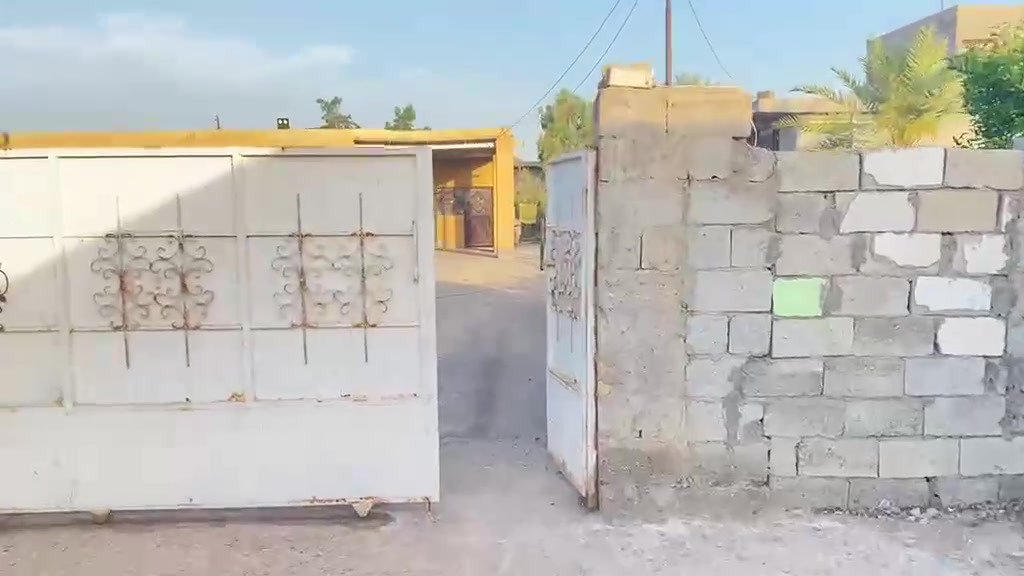 دونم مع بيوت عدد٢  عقد ١١٧ العنوان العزيزية هاشمي خلف حسينية حجي هاشم للإستفسار مكتب عماد كاظم للعقار ***********و***********
