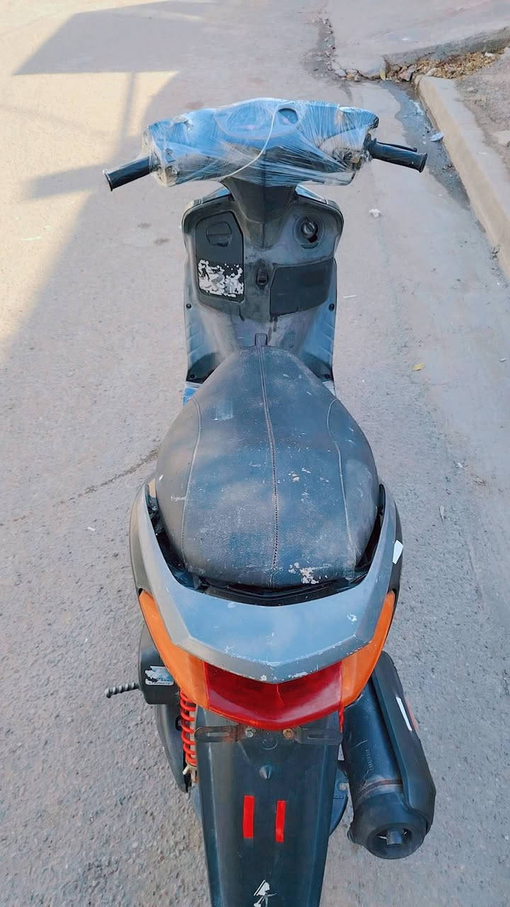 اللهم صلي على محمد وال محمد
دراجه سكنس 110 ياباني كله شغاله سلف هندر كهربائيات كله شغاله ستاند صفح وستاتد تعليك محرك ناشف لاتبخير ولا تنقيص
شلعه حلوه
كفرات اصليه اوراق بيه مكاني بياع
السعر 300 وبيه مجال
*********** خابر وتدلل
