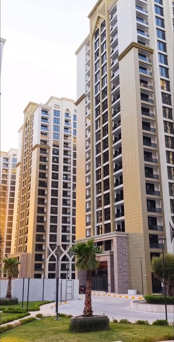 فرصة مميزة
شقة للبيع في 🌴أبراج النخلة – Palm Towers 🌴
مساحة  224 متر
شقة ركنية بإطلالة مميزة
استلام مباشر – جاهزة للسكن
 الطابق الثالث

📞 للاستفسار: ***********
