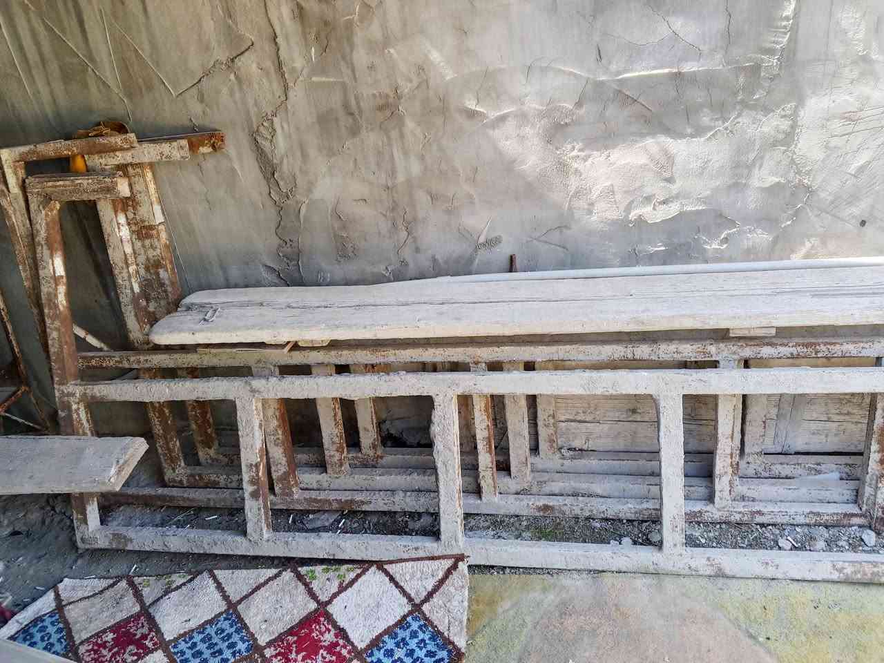سكلات للبيع عد 4
4 امتار و نص سعره 200 و بي مجال ***********
