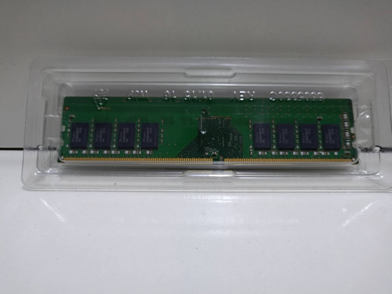 السلام عليكم للبيع RAM 8G DDR4 2400
اخو الجديد السعر45 قفل مع التوصيل 
العنوان الشعب الشراي يتصل 
***********
