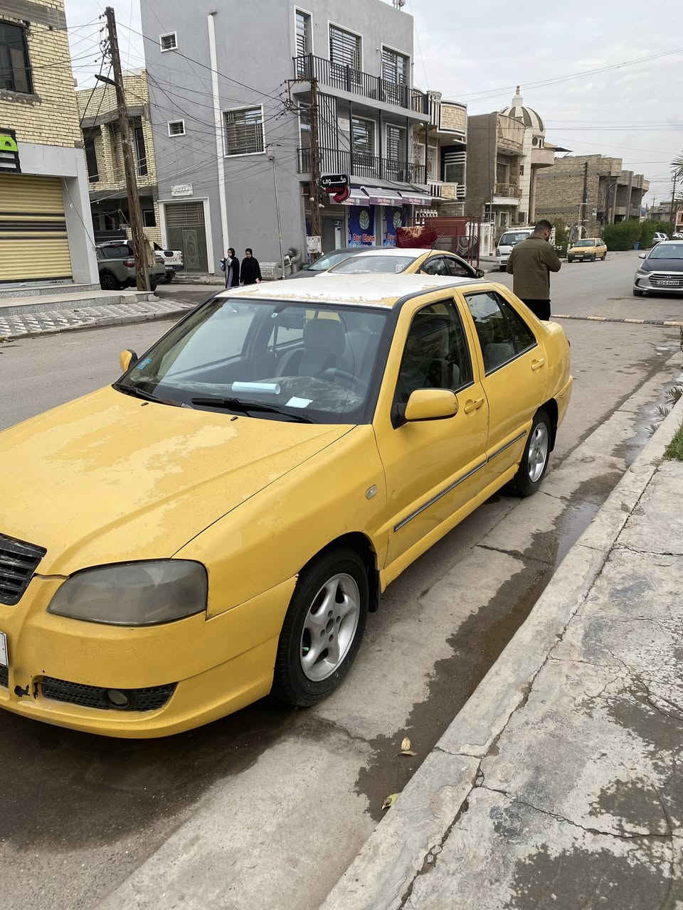 السلام عليكم شيري البيع مودل 2011 محرك محور كورله كير اوتماتيك تخم تاير سياره جاهزه العمل ومرتبه وتبريد شغال السعر 37  وبيها مجال حك الجيه لاتصال عله هاذه الرقم *********** تحياتي لكم
