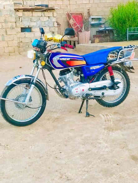 سلام عليكم دراجه سولنك تايكر موديل 2024 باب اول للبيع فقط دراجه بلاديه محرك فقط مبدل ولفات النضافه تجي تشوف بعينك دراجه مال جناي وحيل حلوه صالنصه كاتم ناصي السعر 600وبيها مجال مكاني الشركاط  طوب رقم ‭***********
