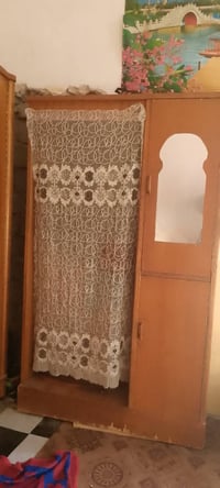 غرفت نوم للبيع نجاره نقص بس ميز تواليت السعرخاص ورقمي بيه واتساب 07807...