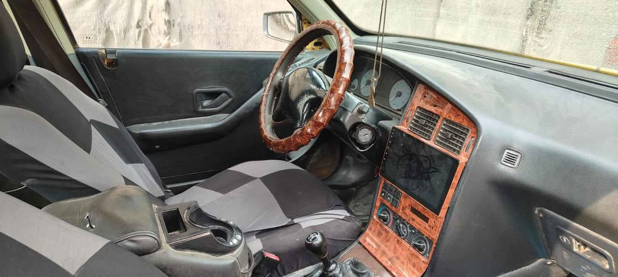 بارص موديل 2015 بيها ضربة بسيطة بالجاملغ الخلفي وره السايق سنوية لنهاية 2027 مصبوغة حزام جمالية كير محرك كفالة مداورها يمي عليها هيئة وغرامة 250اصفرها الك اني مكاني ديوانية المركز السعر 40وبيها مجال *********** Singapore
