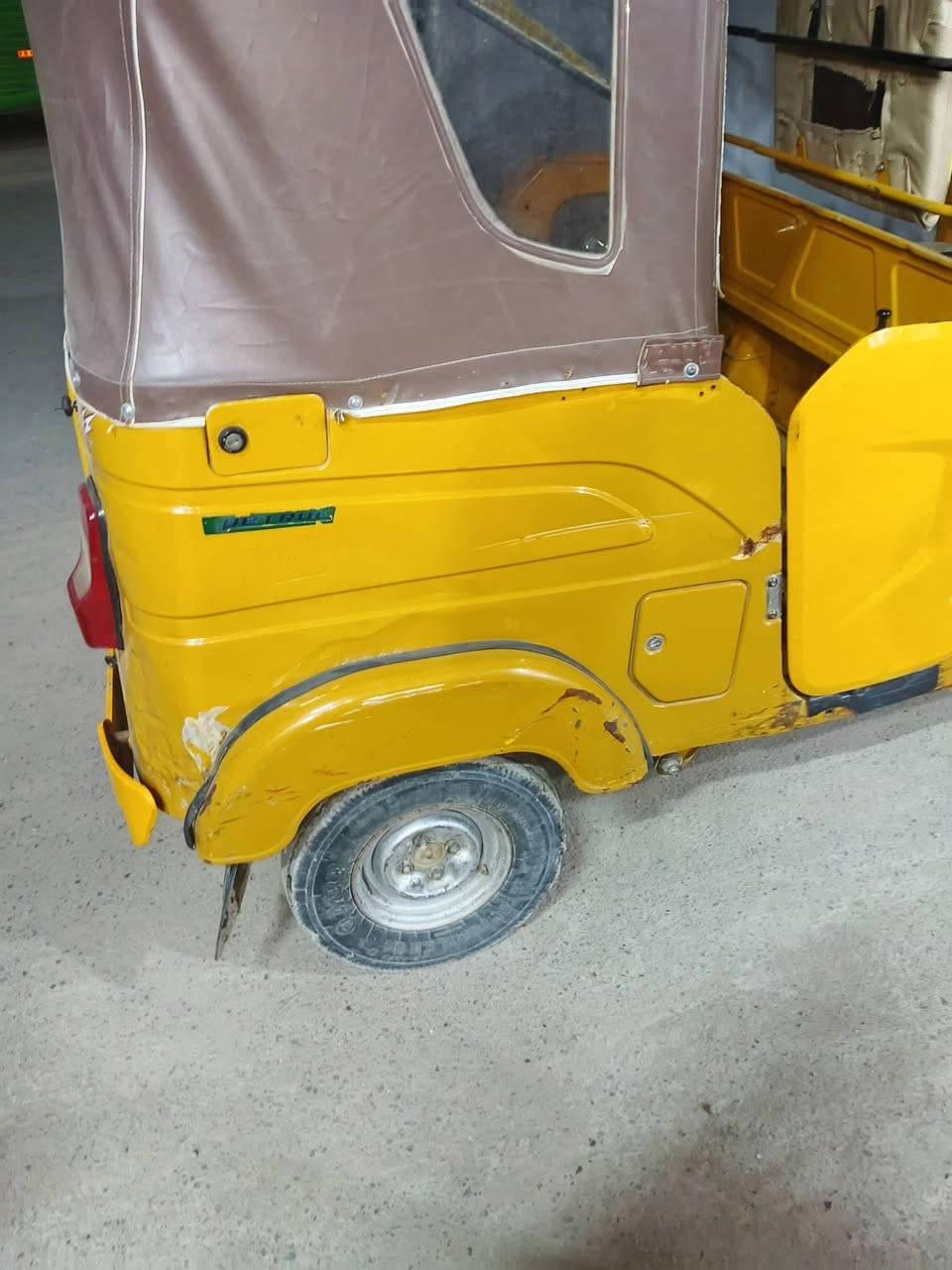 سلام عليكم موديل 21 شهر 6 رقم وسنويه تحويل ثاني يوم بي ضربه لغد ومعمره وبي ضريه يم بكلايت ومسويها مكينه خرسا تخبل مكاني بغداد سبع قصور سعرها 6600 وبي مجال قليل ***********
