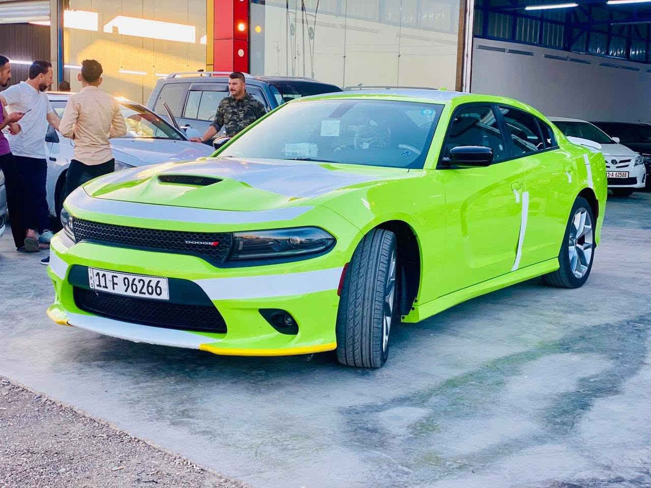دوج جارجر 2023 GT
مكينة v6 3600
فول مواصفات
وارد كندي كلين تايتل 
ماشية 40 الف مايل
لون تفاحي 
بيها بارد اسفل الجاملغ اليمين 
بدون فتح بدون صبغ بدون ايرباك 
سيارة جديدة ونظيفة وجاهزة 

مكانها بغداد رقم بغداد ب اسمي 
تحويل مباشر
للاستفسار اتصل

***********
***********
