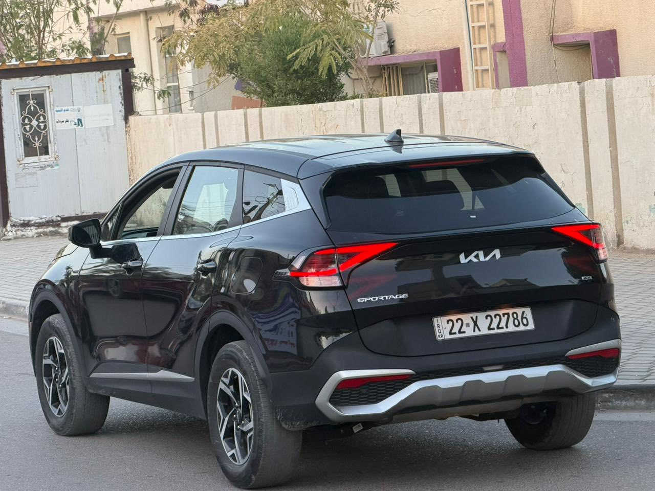 للبيع
سبورتج 2024 وارد امريكي مرقمة اربيل السيارة تحويل للمشتري مباشر او وكالة حسب الرغبة . السيارة ضررها كلش بسيط
بيها طخهة بسيط بالبنيد ومصلحه . فقط
الباقي كفالة عامة.
جميع الايرباكات سليمة
شواصي لغود كفالة عامة
نص مواصفات LX
رادار امامي مانع تصادم
دشبول الكتروني متصل 
تبريد قطعتين 
تدفئه كشنات 
أنظمة قيادة متعدد
اوتو هولد 
حساسات 
فور ويل 
اطفاء ذاتي
تحكم استيرن جهتين 
كامرا خلفية دواره 
لايت زينون عالي ناصي
لد نهاري امامي - و باقي المواصفات معروفة
سعرها 198 ورقة
بغداد المنصور
*********** 
واتساب او الاتصال عالخط
