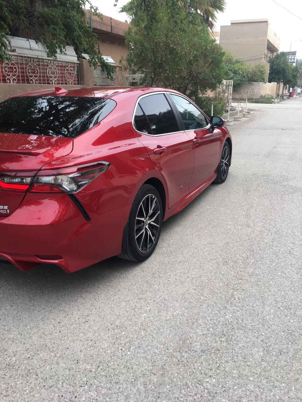 السلام عليكم ورحمة الله وبركاته
تويوتا كامري هايبرد 2024 الشكل المقدس فول مواصفات فتحة وبصمة وشفتات بالستيرن وكشن جلد وكهرباء وشاحن وايرليس وبعد هواية مواصفات السيارة جديده جدًا وكامله على 24 حبايه وحتى الكاعيات وفرشة الصندوق بيها السبير والعده غير مستعملات حادثها موضح بالصور بدون ايرباك فقط بنيد مبدل اصلي بلادي نفس اللون بحيث رجعت السيارة بلاد بدون قطرة صبغ عداد المسافة 18 الف السيارة رقمها مجاني يكلف فقط رسوم 250 الف دينار وبأسمي تترقم بغداد وجميع المحافظات بستثناء الاقليم السعر 225 ورقه وبيها مجال شي بسيط مكان السيارة ديالى بعقوبة للاستفسار الاتصال على الرقم *********** متواجد على الانترنت
