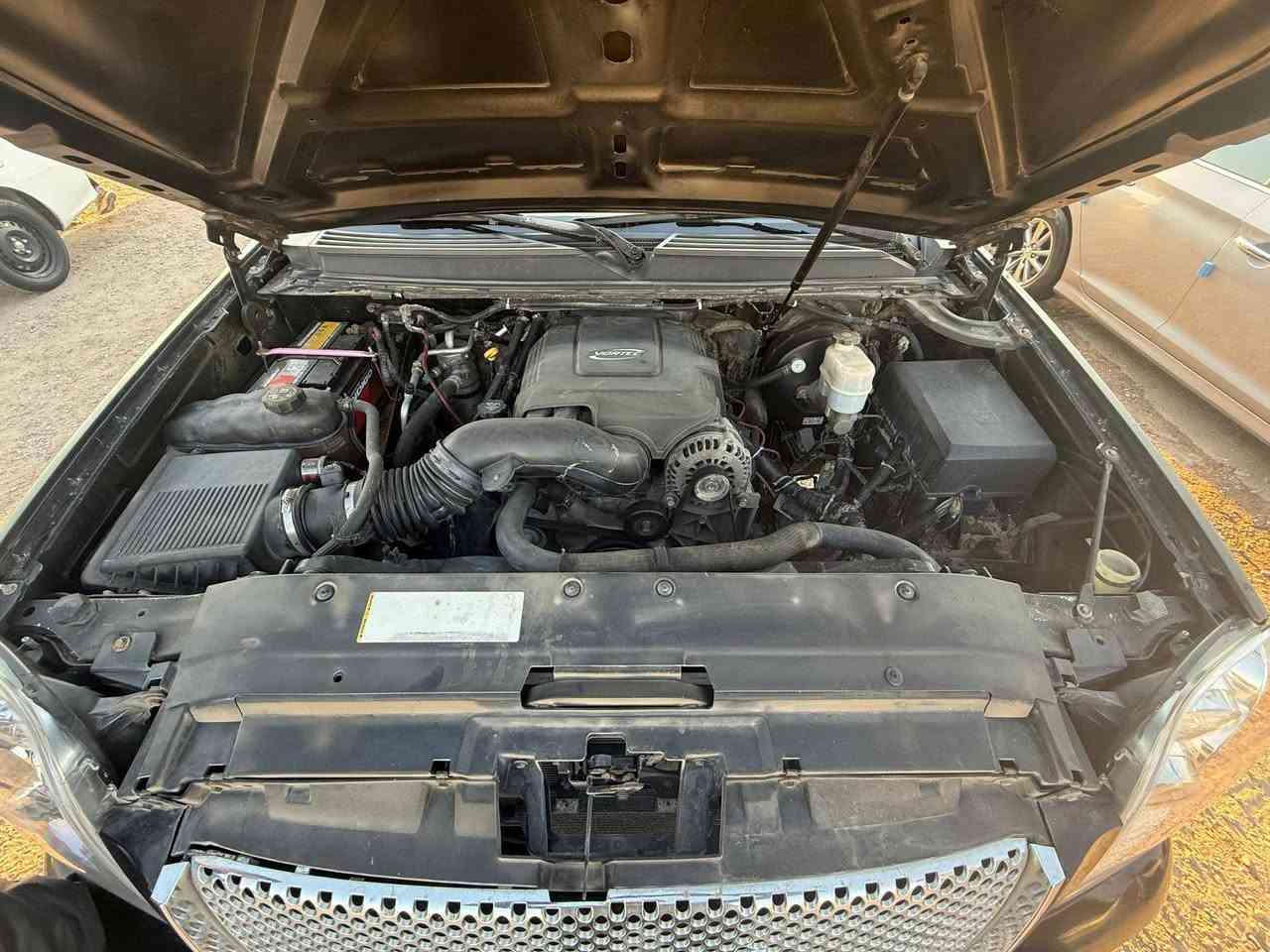 السلام عليكم للبيع يوكن  رقم بصره بسمي تحويل ثاني يوم موديل 2007 معلايه 13  فول مواصفات سياره تخم تاير جديد كير ومكينه بل  جيس تبريد ثلج سياره نضيفه خير من الله  145 وبيه مجال العنوان البصرة‪‏‪‏‪***********
