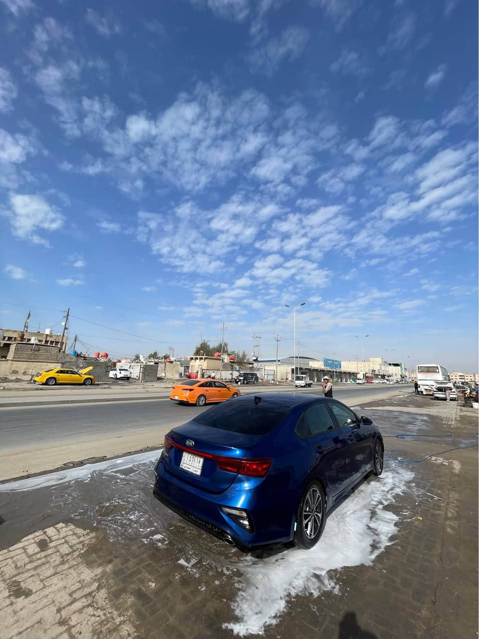 للبيع كيا فورتي مديل 2020 معوقين بصرة لون ازرق مكينه 2000 دوش ماشيه 70 السياره جديده حيل بعدهه ريحت الشركه بيهه ممتعوبه استخدام شخصي غرفتهه تخبل السياره داخله من امريكه كفاله وهنا بالعراق صار بيهه ضربه يم الايت الامامي ورجع بارد الجاملغ وتبدل البنيد جاهزه مكينه كير تبريد طخم تاير حته الحداده بعدهه مالت الشركه سنويه 2027 مواصفات تحكم استرين شاشه كار بلي كامره دواره 3 وضعيات قياده نورمال وسبورت ونضام ايكو السياره جاهزه للاخير سعرها 137 مكان السياره البصره حمدان وهاذه رقم راعيهه *********** البصرة, العراق
