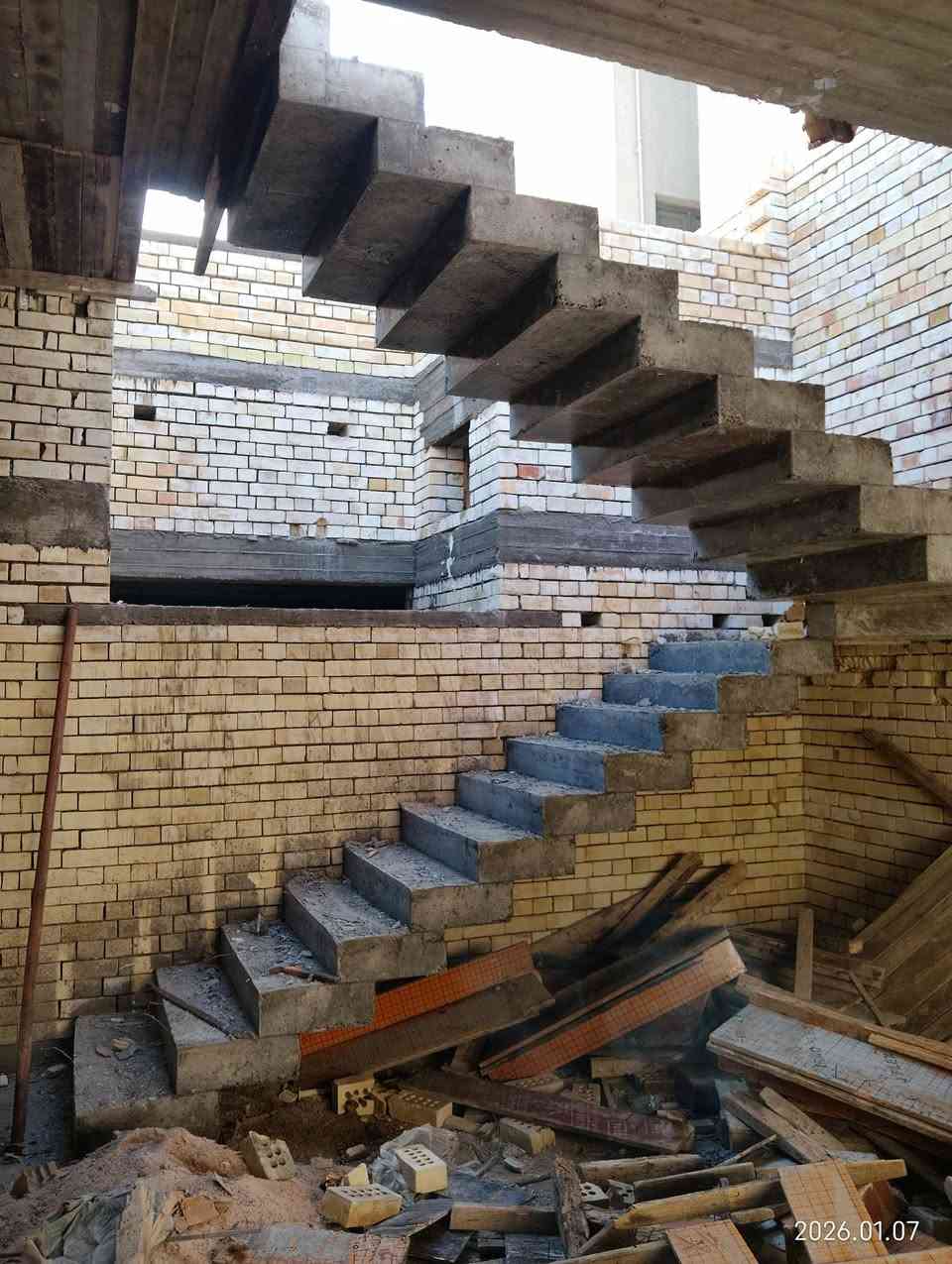 🏗️ تبني بيتك؟ ابنِه صح من أول يوم!
تريد شغل نظيف بدون غش مواد؟
تريد مقاول يلتزم بالوقت وما يختفي؟
🔥 الحل ويه مكتب دانة للمقاولات 🔥
✔ تنفيذ هيكل متكامل حسب المخطط
✔ صب أسس وسقوف بخرسانة رصينة ومضمونة
✔ تشطيب داخلي وخارجي 
✔ إشراف ومتابعة يومية
✔ التزام كامل بالمواعيد
وشغلنا يشهد إلنا 💪
📞 احجز كشف موقع مجاني هسه
وخلّي بيتك يطلع مثل ما حلمت بيه وأفضل!

العنوان -البصرة المعقل الفنجانية 
*********** واتساب
