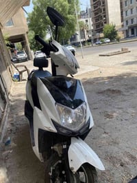 دراجة شحن سكنس 6 بطاريات استخدام شهرين  دراجة جديدة تمشي 60 كيلو بلشحن...