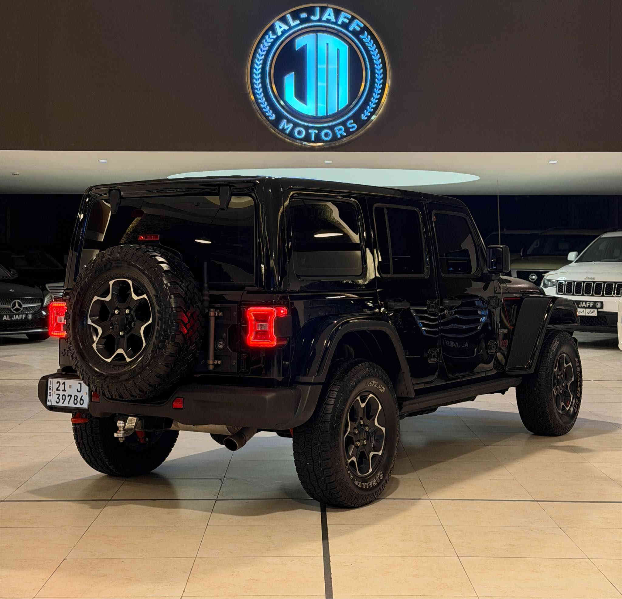 السلام عليكم

للبيع فقط

جيب رانكلر روبيكون موديل 2020 ماشيه 50 الف 

گير اوتوماتيك محرك 4 سلندر

فول مواصفات (كامرا وحساسات و شاشه جبيره وتحكمات ستيرن وجامات كهرباء وكشنات جلد وتدفئة وفور ويل وبعد هوايه مواصفات 

السياره وارد امريكي بيها اقل من الشبر صبغ بدون دواخل او ايرباك الباقي مكفول

🚨السياره مرقهم وجاهز ومضلله وبيهز باج تضليل من المرور

ورقم الشاصي بالصور

السعر : 238$ ورقه 

للاستفسار :*********** كاوه جمال 

او واتساب نفس الرقم 

العنوان: السليمانية المعارض الجديده شركة(الجاف موتورز) السليمانية, العراق
