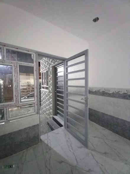 بيت للبيع مستعجل

السعر(92)مليون قابل لتفاوض
١.مساحه 108متر
٢.طابق ونص طابق الثاني بس يحتاج ارضيه+ وجص+ثانوي 
٣.مجاري كامل
٤. كهرب مسحوب كيبل كامل بس يحتاج توزيع بسيط
٥.حي الوحدة جمعية ام الربيعين معامله تمليك كامله مسلمه مع قرص كامل 
٦.خدمات فول كامله من جميع الجهات
للاتصال ***********
***********
