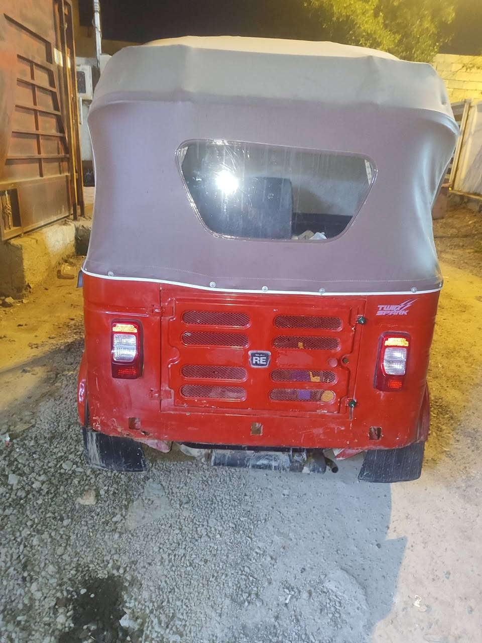 السلام عليكم تكتك موديل 18 شهر الخامس رقم وسنويه نكليزي تحويل ثاني يوم تكتك كامله مكمله ربع مذب عليها سعر خمسه وبيها مجال مكاني جزيره سياحيه ***********
