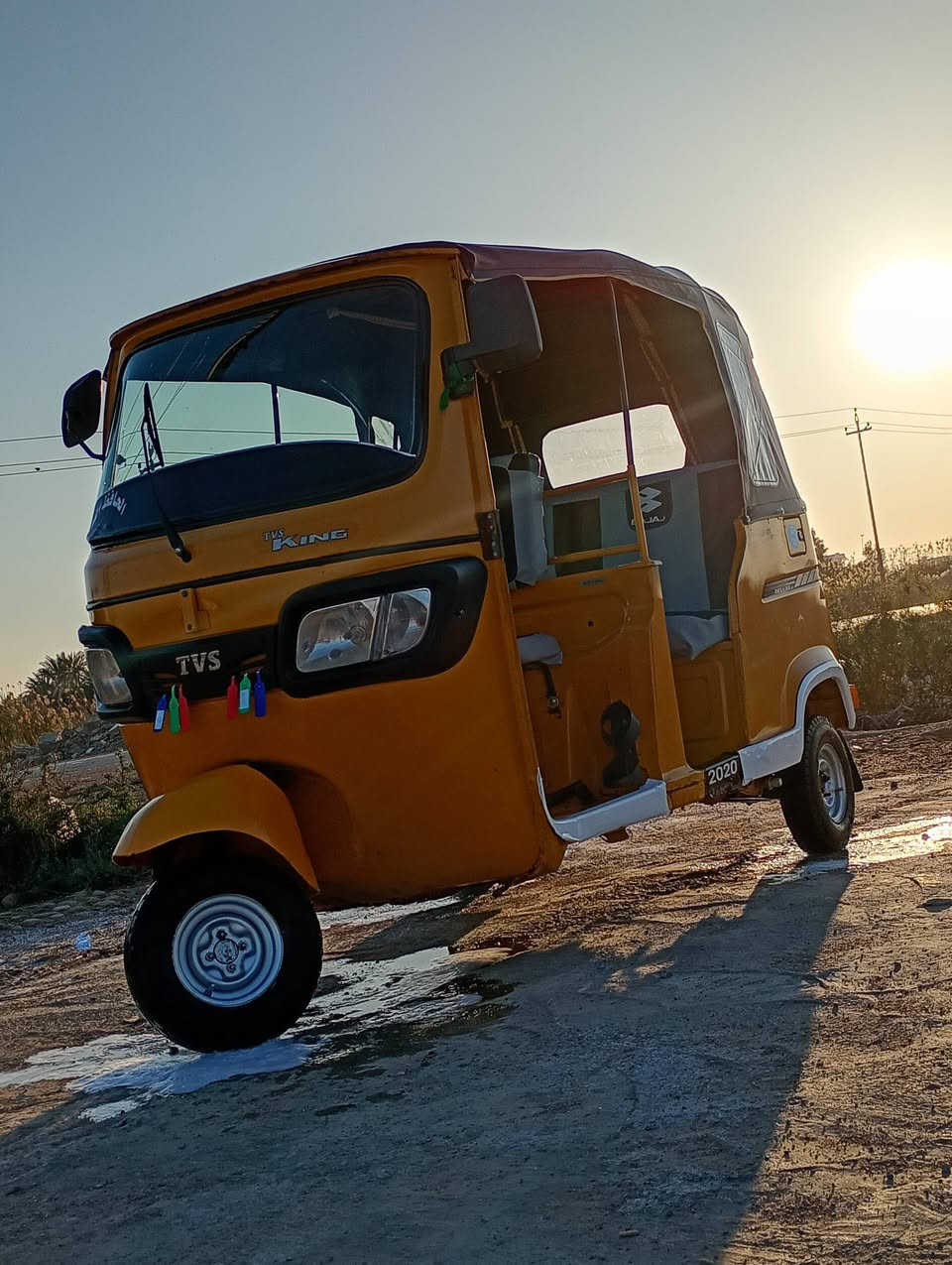 تكتك للبيع مديل 2020 بشهر 12 وراق اصوليه مفحوصه وجاهز للترقيم تكتك جاهزه من كلشي ومكفوله من الضربه مكينه21 خير من الله كهرباهيات كله شغاله جادر جديد سكنات جديده صدر جديد مكاني كوت قضاء الحي سعره (4700)وبيه مجال 
*********** واتساب متواجد
