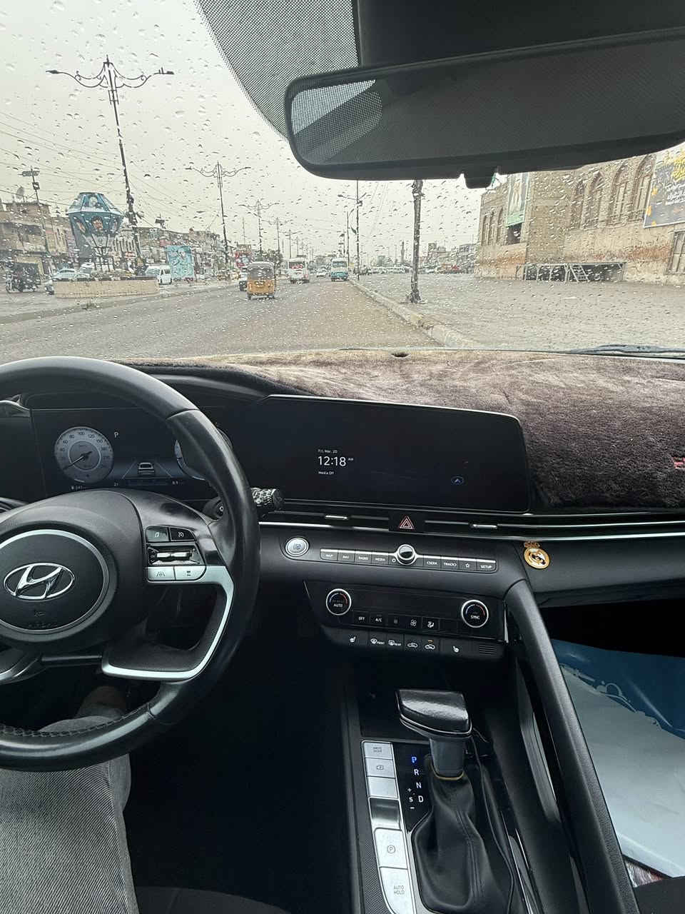 النترا 2023 محرك 2000دوش. بصمه -  - بصمه ابواب وجنطه وتشغيل عن بعد - رادار امامي وخلفي وبل مري 
ما عد الفتحه وتحديد مسار - شاشه ديجيتال متصله -ماشية 55 الف 
 ويل كب 3 انظمه قياده- هذا سونار 
السيارة السعر ١٤٨ ورقة  
العنوان - بغداد  مدينة الصدر ***********
