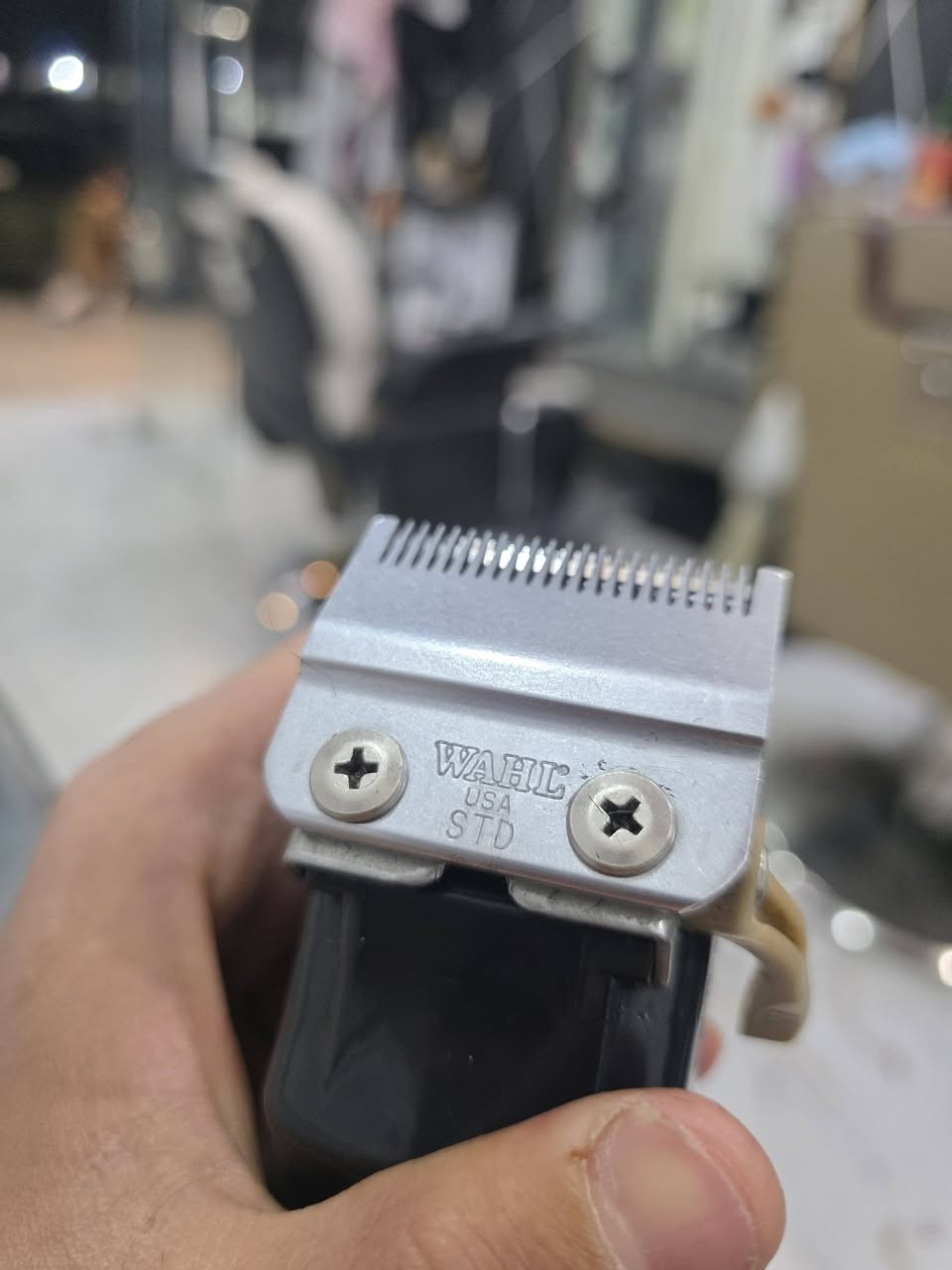 مكينة WAHL ماجك كليب اصدار قديم
اصلية USA حفر مو طبع قيم واخذ 
مكاني ديالى 
عندي توصيل لكل العراق 
***********
