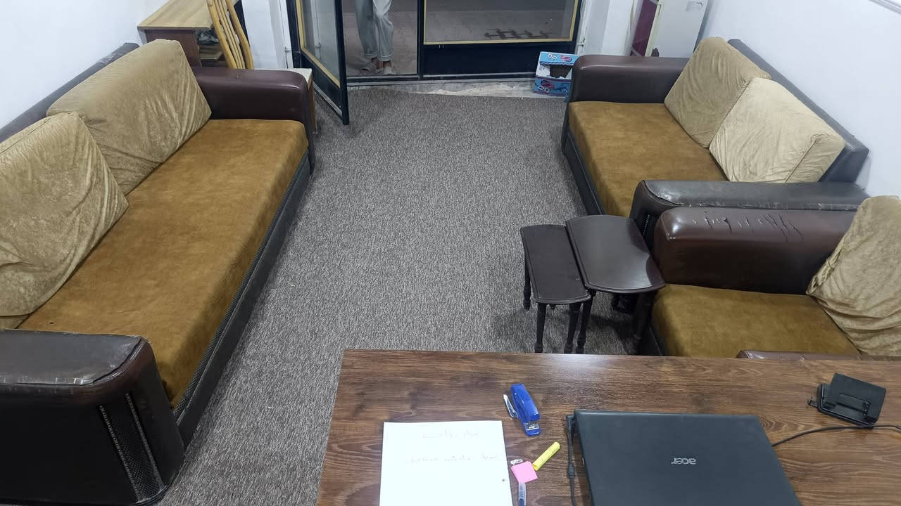 مكتب للبيع
ميز مكتب جديد + دولاب + كرسي جديد + طبلات + تخم كامل + براد ماء للاستفسار الاتصال على الرقم 
                    ***********
