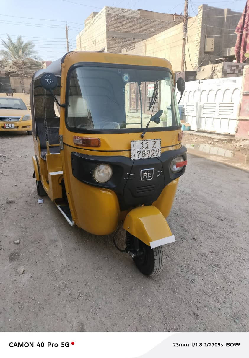 سلام عليكم تكتك موديل ٢٠شهر١٢ كير مكينه اكسل تجفيت شركه تخم تاير دوشمه جديدة جادر جديد كهربيات كله شغاله رقم سنويه تحويل ثاني يوم كل نقص مابيه كبل للشارع الف مذب عليه مكاني بغداد الغزاليه السعر ٦٣٠٠ وبيه مجال ***********
