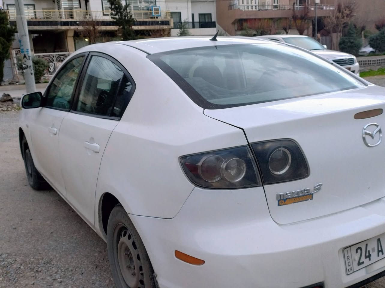 مازدا زووم3 2007
گیڕو مە کینە وتەحویل بە شە رت 
گیڕ تۆماتیك 
هەزەی تازە یە سە نەوی نوێ تا 2031
بە ناوی خۆمە و پێش و پشتی کە پسە.
ژ . م /*********** ڤایبە ر وە تس ئاپ
