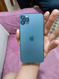 ايفون ١١ برو ماكس • ٦٤ جيجا • بطارية ٧٩