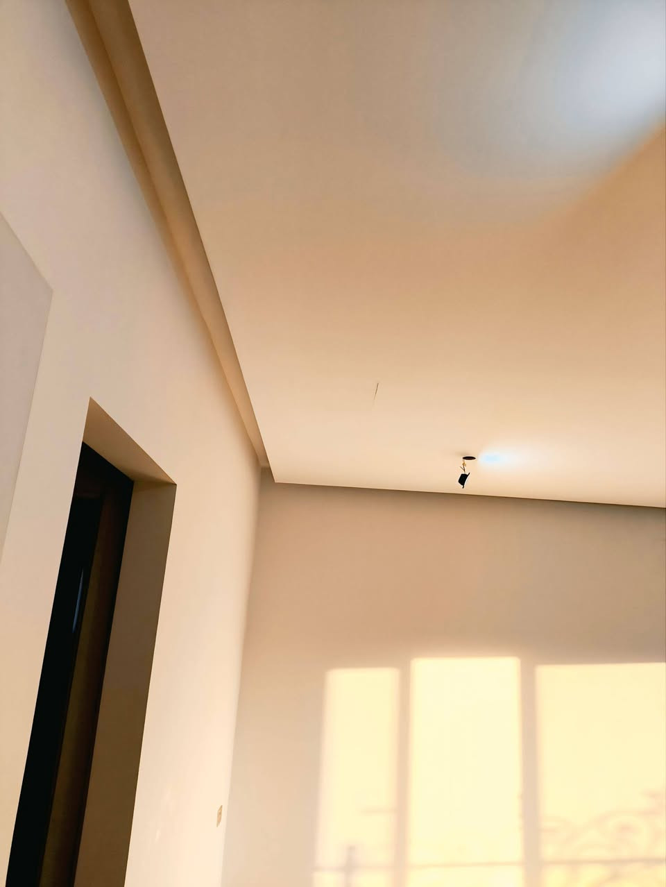 سلام عليكم
90C | ديكور & تصميم داخلي 👑

نحوّل الزاوية إلى فخامة تُحاكى ✨
تصاميم داخلية بطابع ملكي 🏛️
جبس بورد • إضاءة • صبغ • تشطيبات راقية 🎨💡
تفاصيل تُنفّذ بإتقان النخبة 🤍
📍 نخدم جميع محافظات العراق 🇮🇶

🦺
*********** واتس اب 
***********
