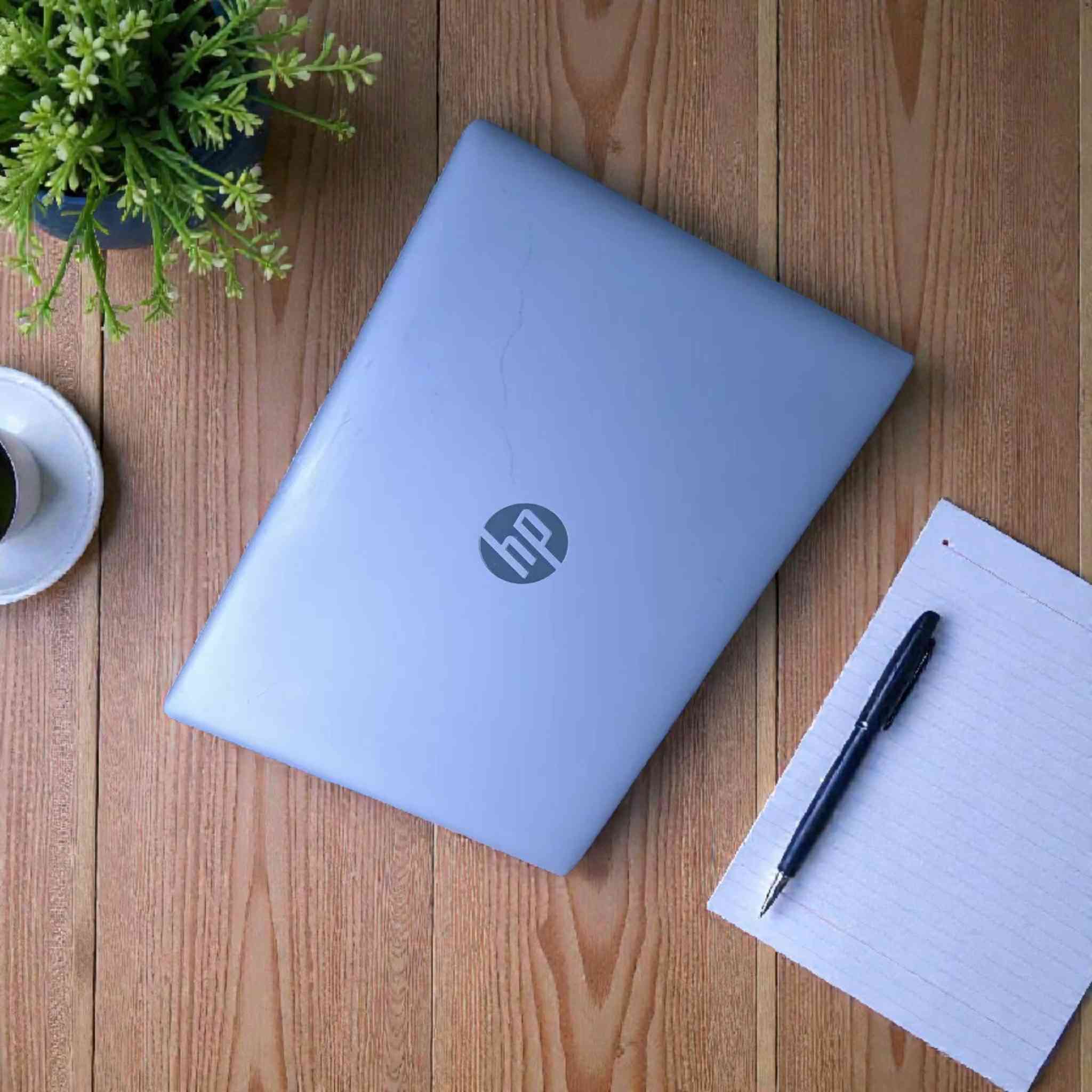 عرض خاص – آخر قطعة فقط 🔥
💰 السعر: 210 الف عراقي 

💻 Hp ProBook 430 G5 – الجيل الثامن

🔧 المواصفات:
✅ المعالج: انتل كوراي 5 – الجيل 8 – فئة U
✅ الرام: DDR4 – 8GB
✅ التخزين: SSD M.2– 256G
✅ كرت الشاشة داخلي: انتل كرافيس – 4GB 
✅ حجم الشاشة: 13.3 إنج
✅ النظام: وندوز 10 برو
__________________________________________________
🎯 مناسب ويشغّل:
📄 برامج الأوفيس (Word – Excel – PowerPoint)
🌐 التصفح، اليوتيوب، والدراسة أونلاين
🎨 التصميم الخفيف (Photoshop – Illustrator)
💻 البرمجة والمحاسبة
🏗 AutoCAD ثنائي الأبعاد (2D)
__________________________________________________
🔌 منافذ الجهاز:
2× USB Type-A
1× USB Type-C
VGA
HDMI
LAN (مدخل إنترنت)
مدخل سماعة / مايك
قارئ كارت SD
__________________________________________________
📦 الملحقات:
🔌 الشاحن الأصلي
🖱 ماوس
🎒 جنطة
🟦 ماوس باد
__________________________________________________
🛡 الضمان:
ضمان أسبوعين كامل استبدال في حال وجود أي خلل
🚘 التوصيل متوفر لجميع محافظات العراق
📞 للتواصل:
راسلونا عبر الصفحة أو واتساب 💬
📱 ***********

