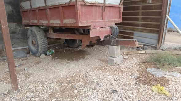 السلام عليكم عنتر 1985 جاهزة كير ومحرك وجهازه رفع تايرات جدد بور ستيرن جديد باتري جديد شغالة نكرة سلف جاهزة للشغل غراضها كاملة وراها عربانة ومعدلان و قدان وخرماشة رقم كربلاء بدون تحويل اكلفها سرقة وعشائر السعر 4500 مكاني كربلاء ***********
