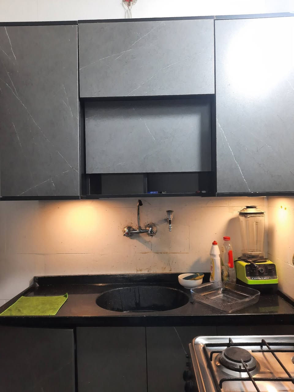 كلهن سعرهم ٨٥٠الف قفل أغراض نضيفات مستعجلين عل بيعه مكان كراده ***********
