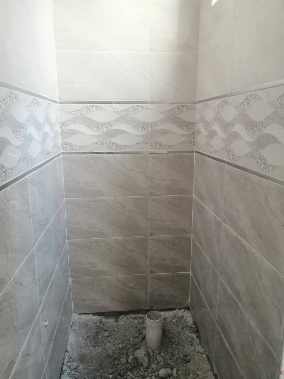 السلام عليكم ورحمة الله صفاف ارضي وجدار وكبنات نشتغل اسعار مناسبه جداََ داخل الموصل فقط ***********/***********
