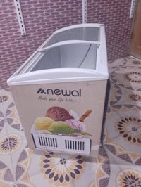 عارضه للبيع شرط الشغل  ونظيفه    السعر 350 وبيها مجال  شاشة سيارة شغال...