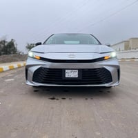 كامري هايبرد • موديل ٢٠٢٥ • ماشيه ٨٠٠٠ ميل